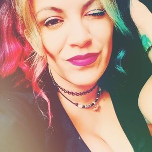 Meet your Posher, Felisha